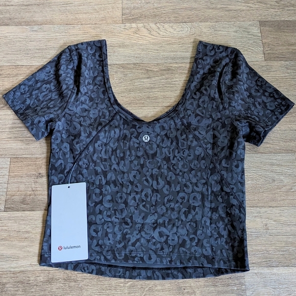 NWT Lululemon Align Tee Short Sleeve Top Black Cheetah Leopard Print Size 8 - Picture 4 of 5